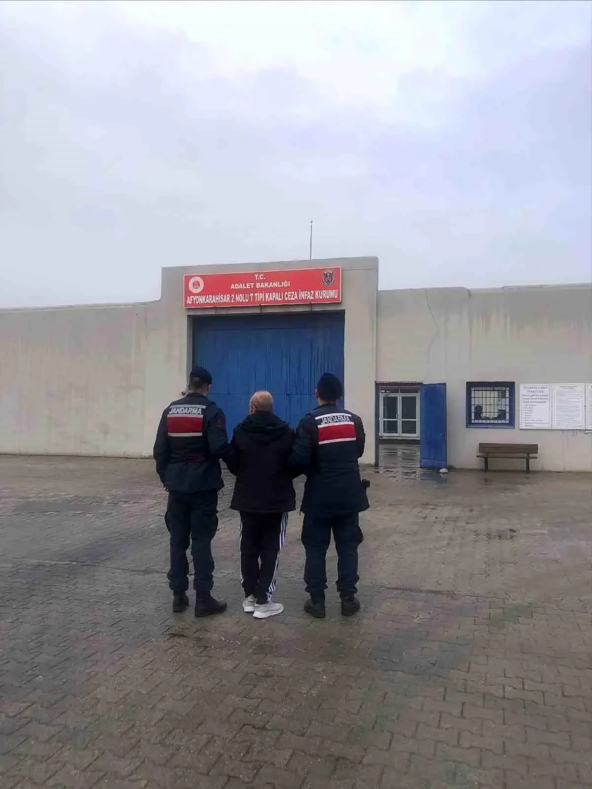 25 Yıl Hapis Cezasıyla Aranan Şahıs Yakalandı