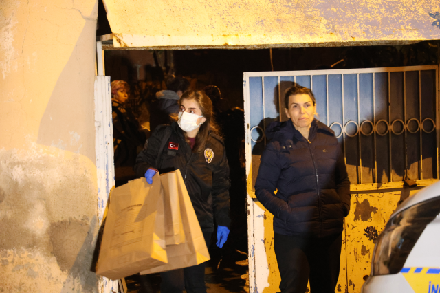 Hırsızlık için girdikleri evin sahibini öldürüp, kaçtılar Hırsızlık için girdikleri evin sahibini öldürüp, kaçtılar