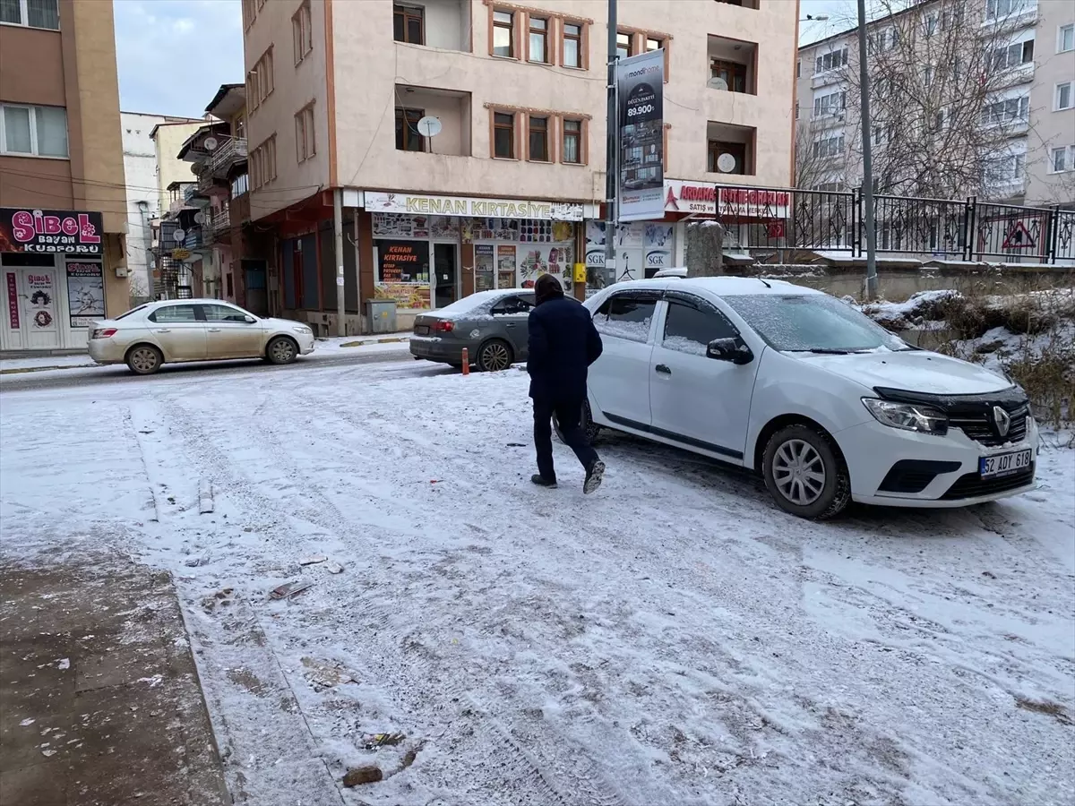 Kars ve Ardahan\'da Kar Yağışı