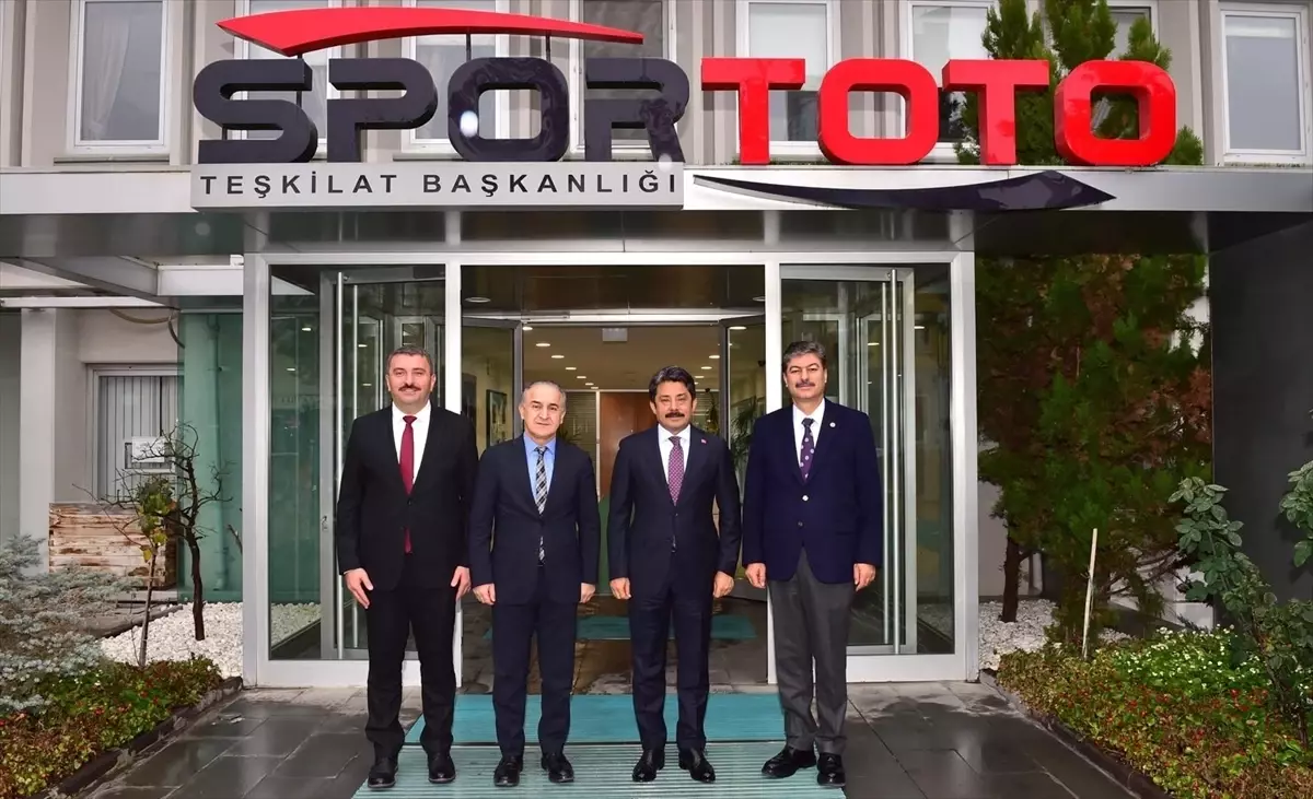 Kırşehir\'e yeni stadyumun yapımı için sözleşme imzalandı