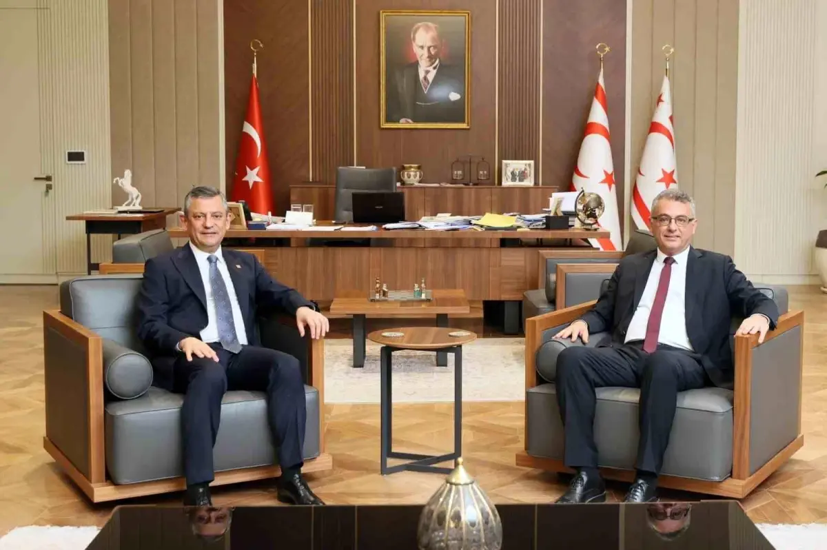 Özgür Özel KKTC Cumhurbaşkanı\'nı Ziyaret Etti