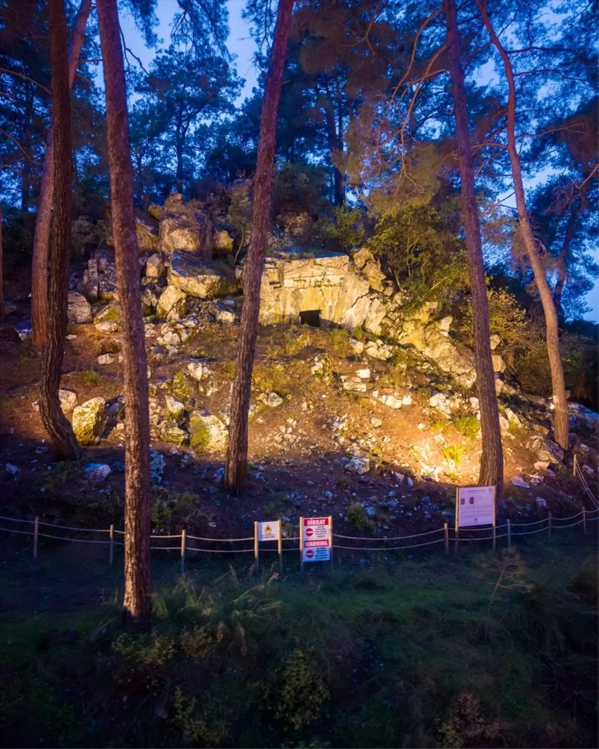 Marmaris\'te 2500 Yıllık Kaya Mezarı Koruma Altına Alındı