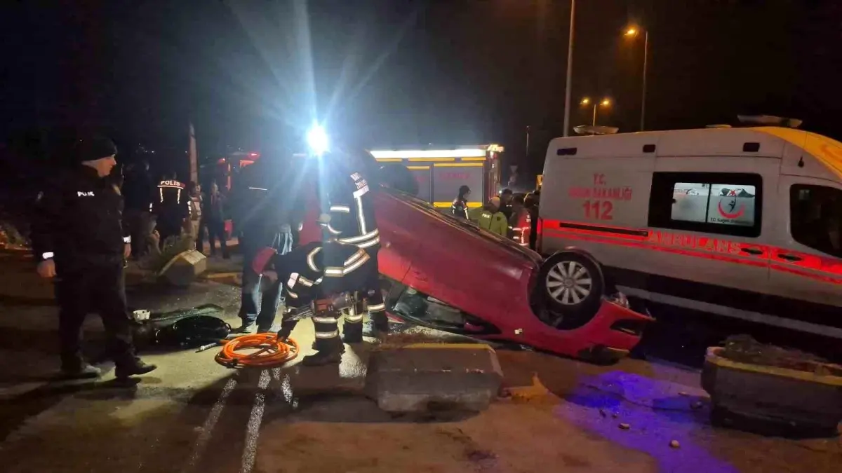 Bartın\'da Takla Atan Araçta 3 Yaralı