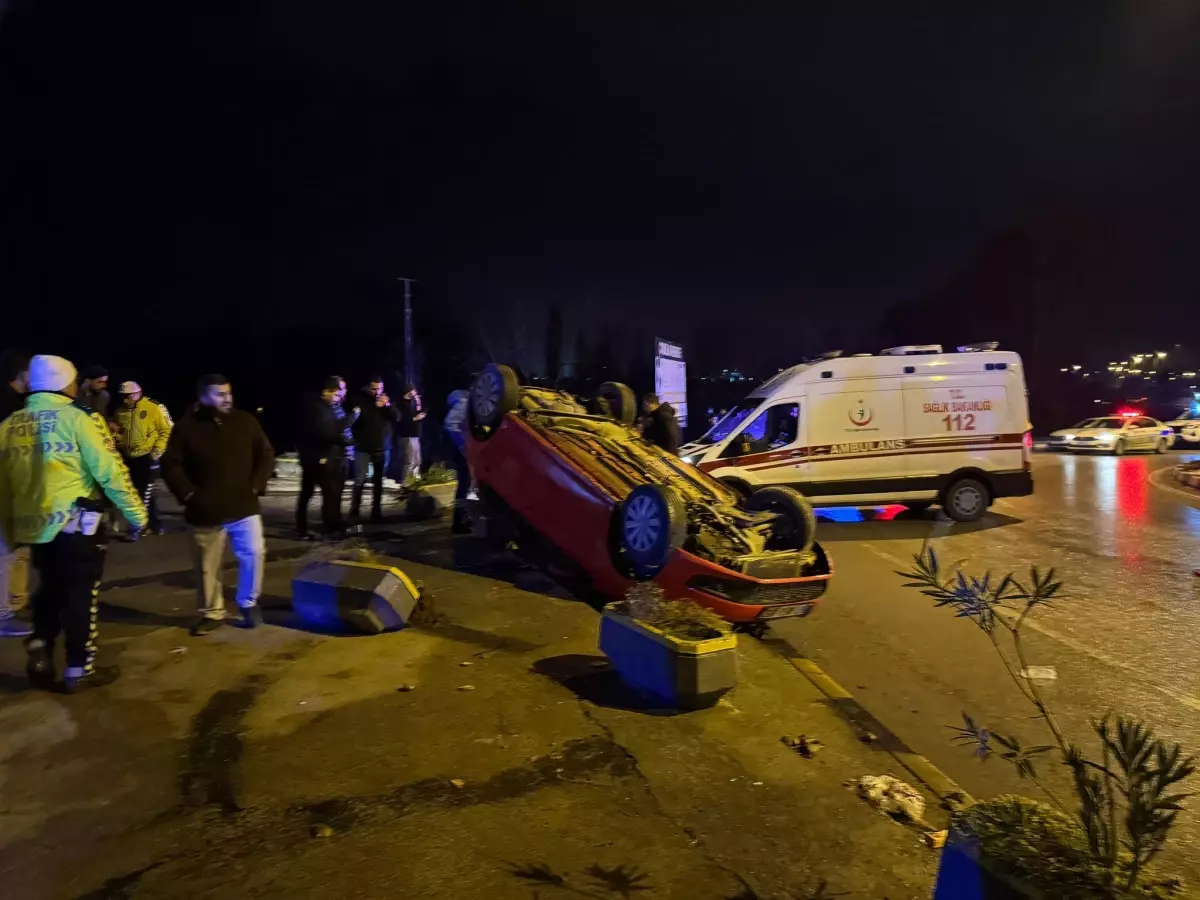 BARTIN\'da Takla Atan Araçta 3 Yaralı