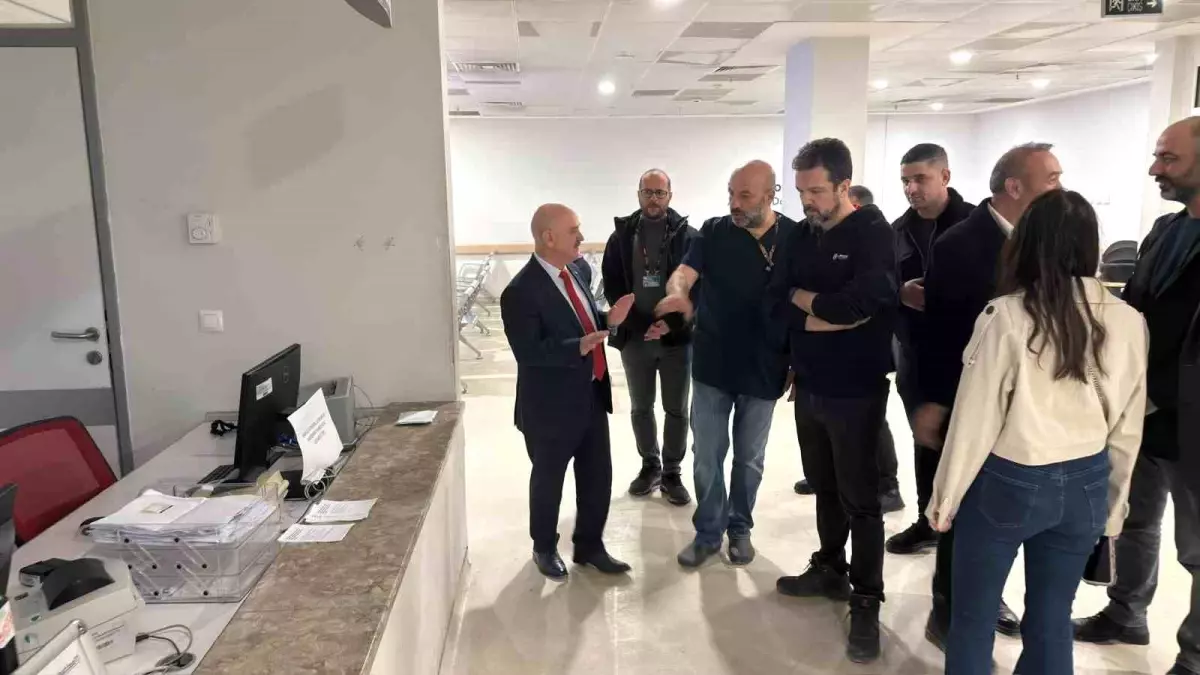 Rektör Sözbir Hastaneyi Ziyaret Etti