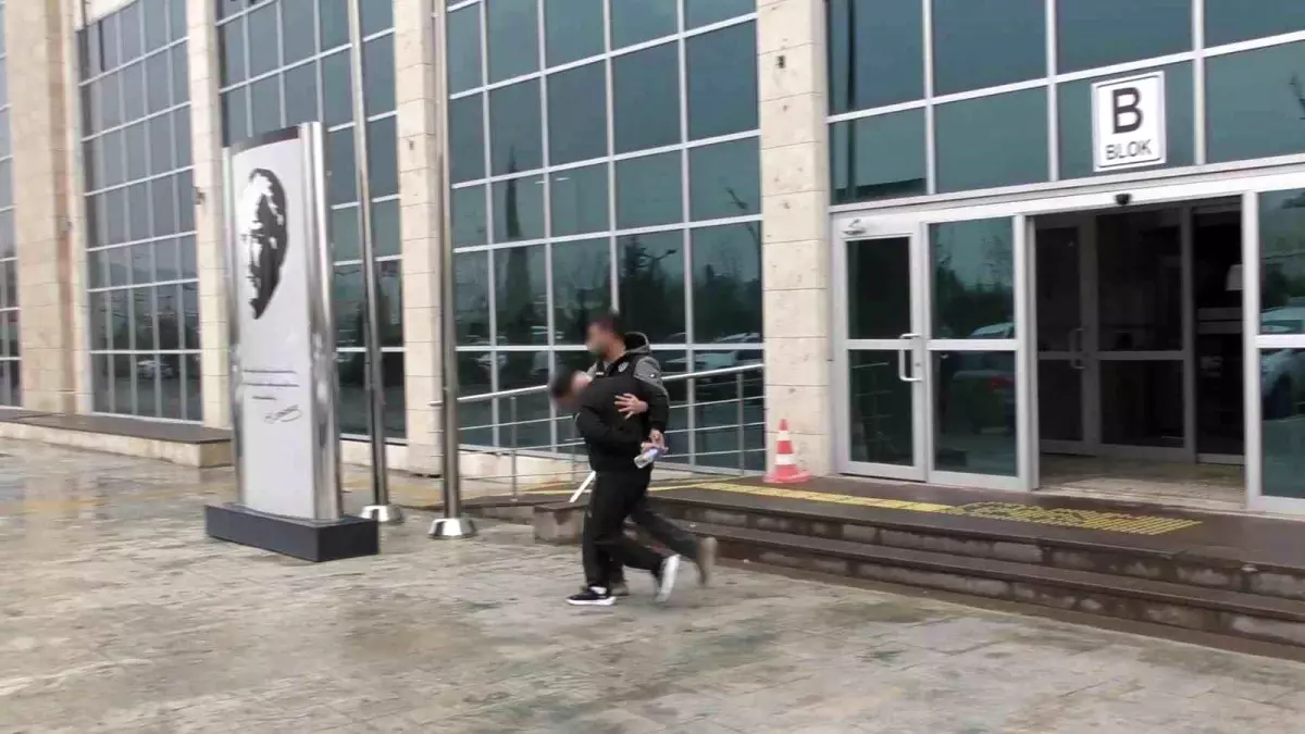 Uşak\'ta Uyuşturucu Operasyonu: 3 Tutuklama