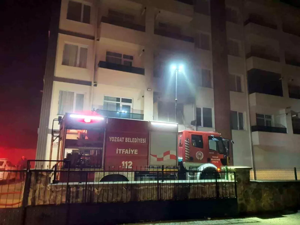 Yozgat\'ta bir binada patlamanın ardından yangın çıktı: 1 kişi yaralandı, 2 kişi dumandan etkilendi