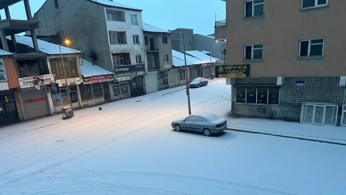 Ağrı Beyaza Büründü