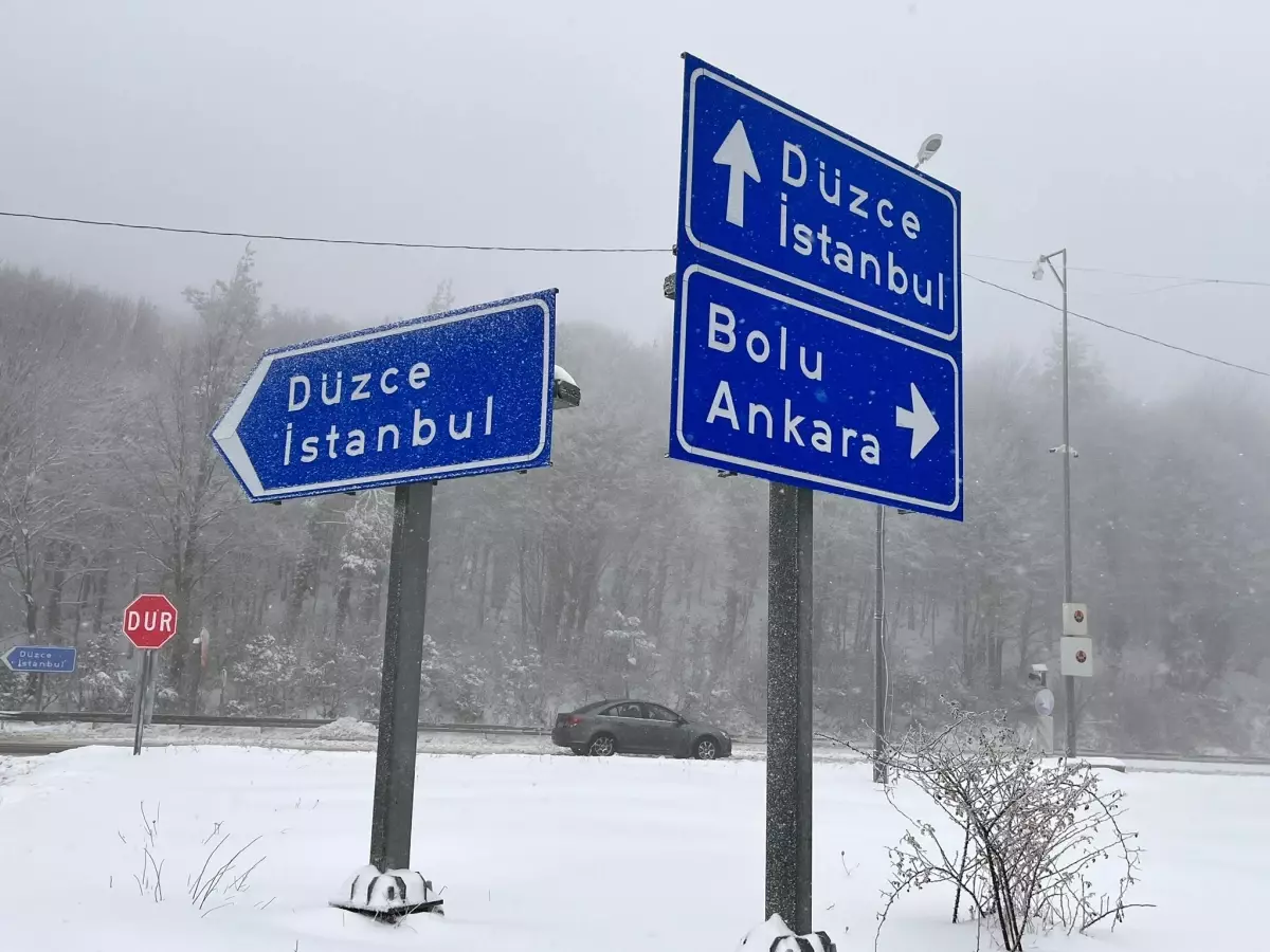 Bolu Dağı\'nda Kar Yağışı ve Yol Çalışmaları