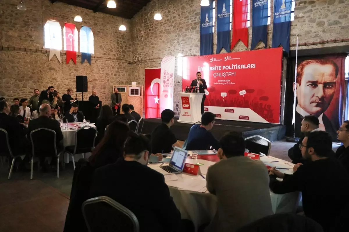 CHP İzmir\'de Üniversite Çalıştayı Düzenlendi