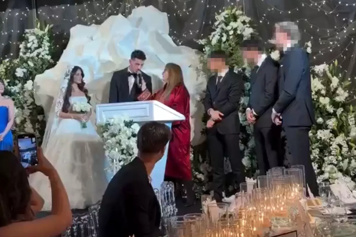 Dünyaevine giren Samet Akaydin\'ın nikah şahitleri Fenerbahçelileri kızdırdı