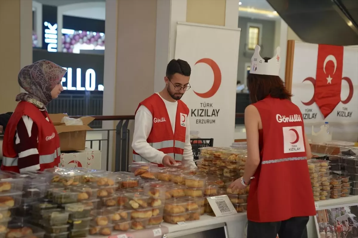 Erzurum\'da Kermesle Filistin ve Sudan\'a Destek