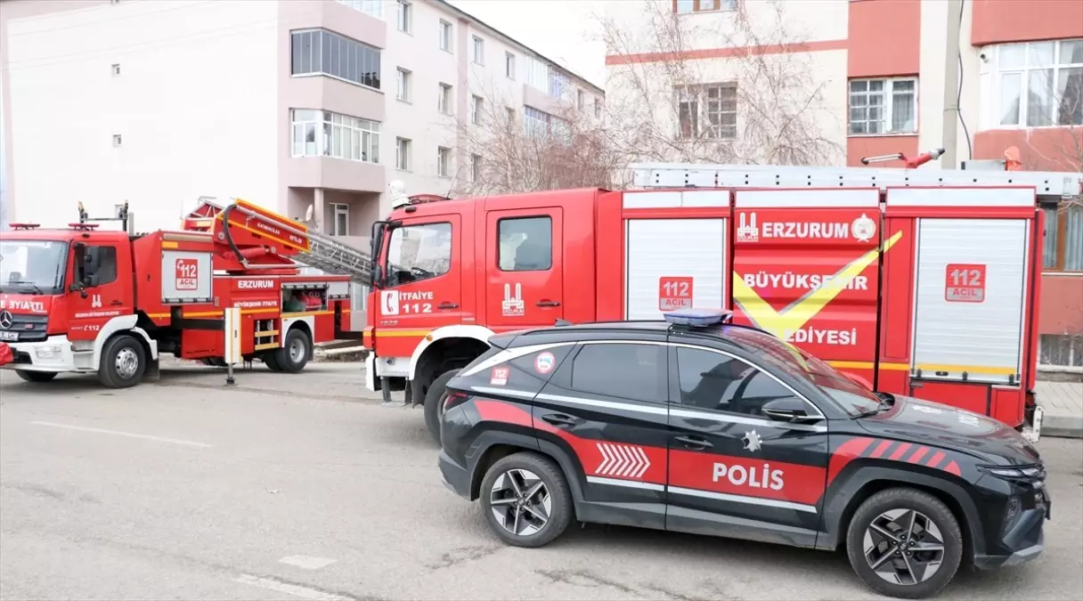 Erzurum\'da karbonmonoksit gazından zehirlenmek üzere olan genci polis ve itfaiye kurtardı
