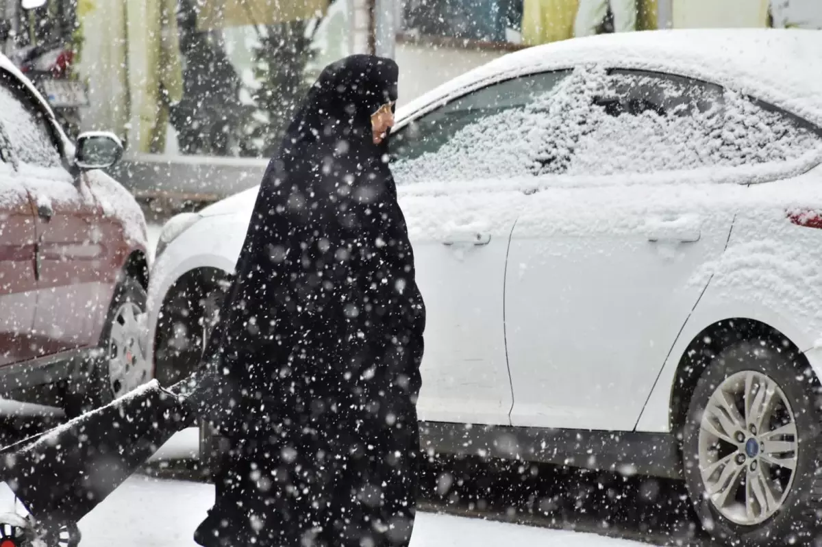 Oltu\'ya İlk Kar Düştü