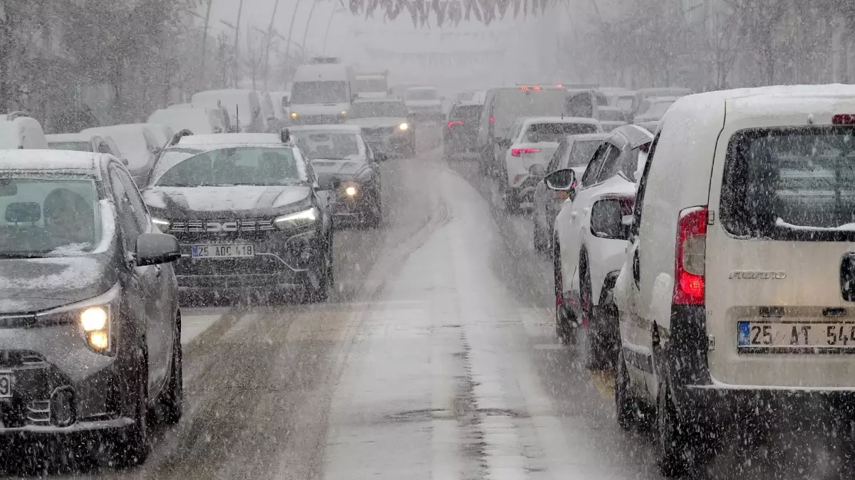 Erzurum\'da Kar Ve Soğuk Hava Etkili