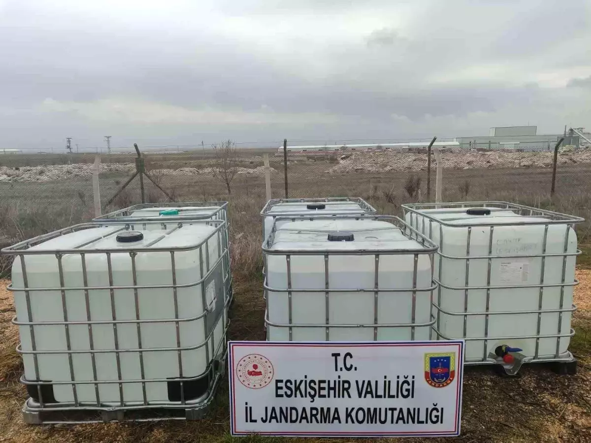 Eskişehir\'de 5 Bin Litre Etil Alkol Ele Geçirildi