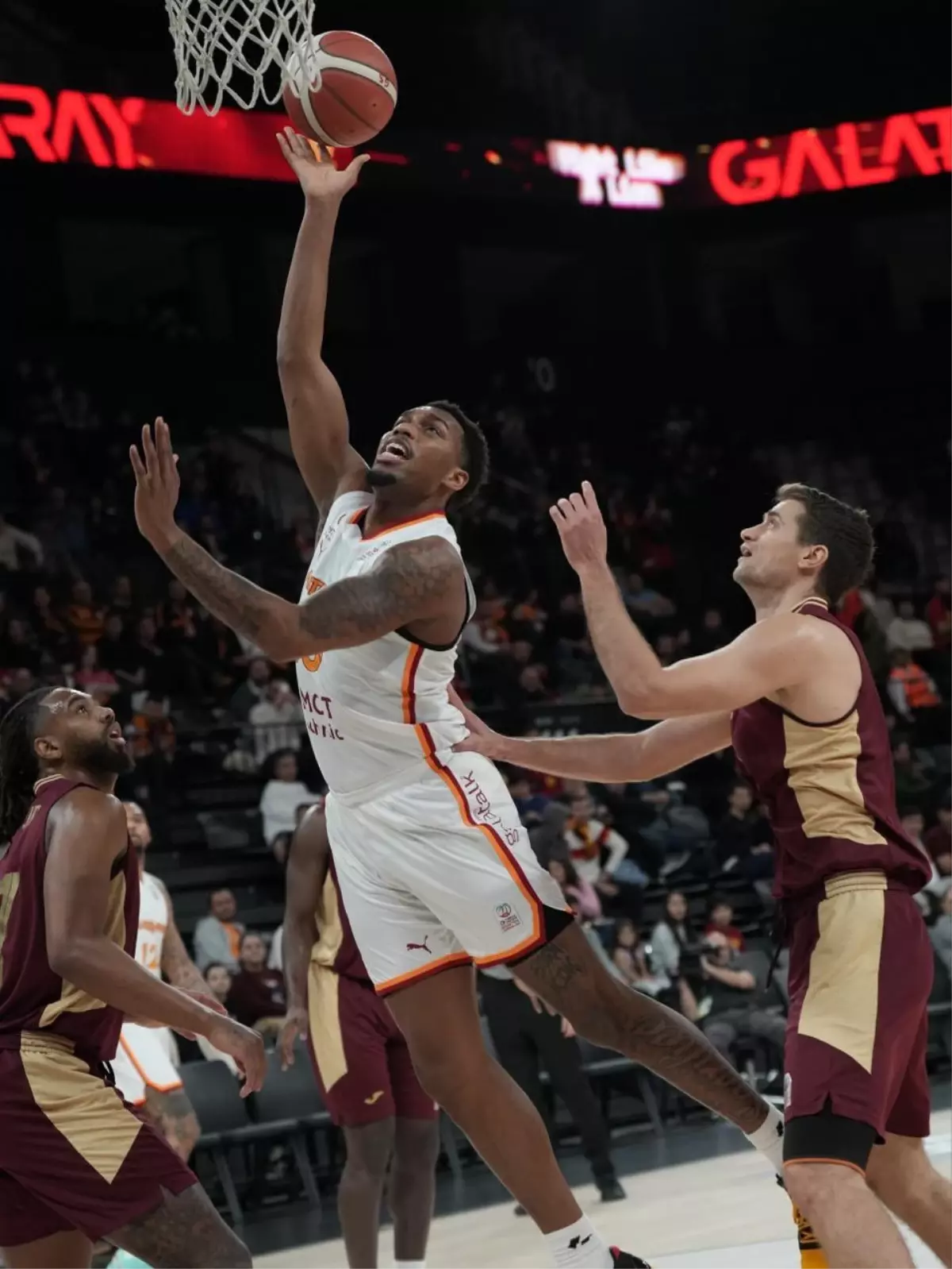 Galatasaray, Trabzonspor\'a Yenildi