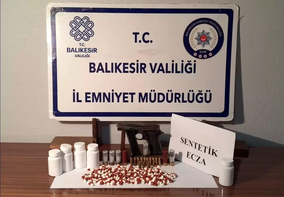 Gönen\'de Uyuşturucu ve Silah Yakalandı