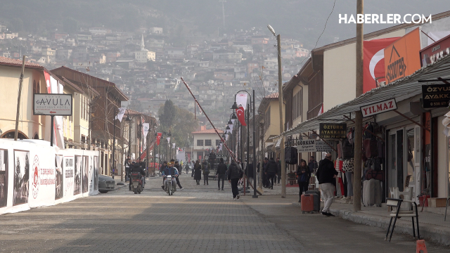 Hakan Alp: Hatay'ın yeniden ayağa kalktığını görebiliyoruz Hakan Alp: Hatay'ın yeniden ayağa kalktığını görebiliyoruz
