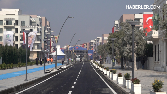 Hakan Alp: Hatay'ın yeniden ayağa kalktığını görebiliyoruz Hakan Alp: Hatay'ın yeniden ayağa kalktığını görebiliyoruz