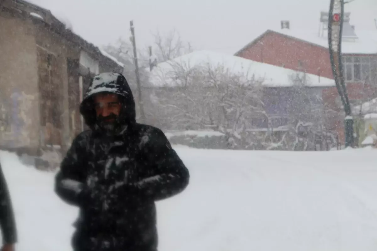 Bingöl\'de 10 Köy Yolu Kapandı