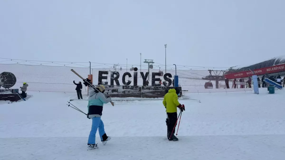 Erciyes\'te Kar Kalınlığı 45 Santimetre
