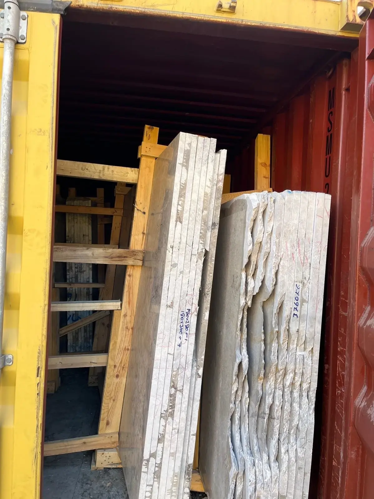 Mersin Limanı\'nda Kaçakçılık Operasyonu