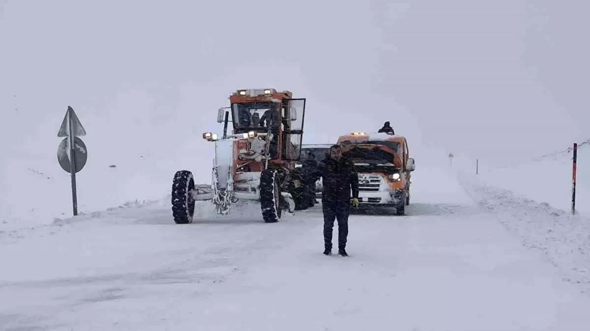 Muş-Kulp Karayolu Tır Trafiğine Kapatıldı