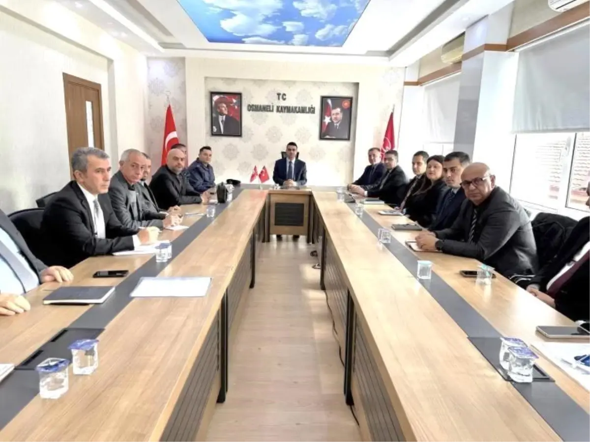 Osmaneli\'de İdare Şube Başkanları Toplantısı