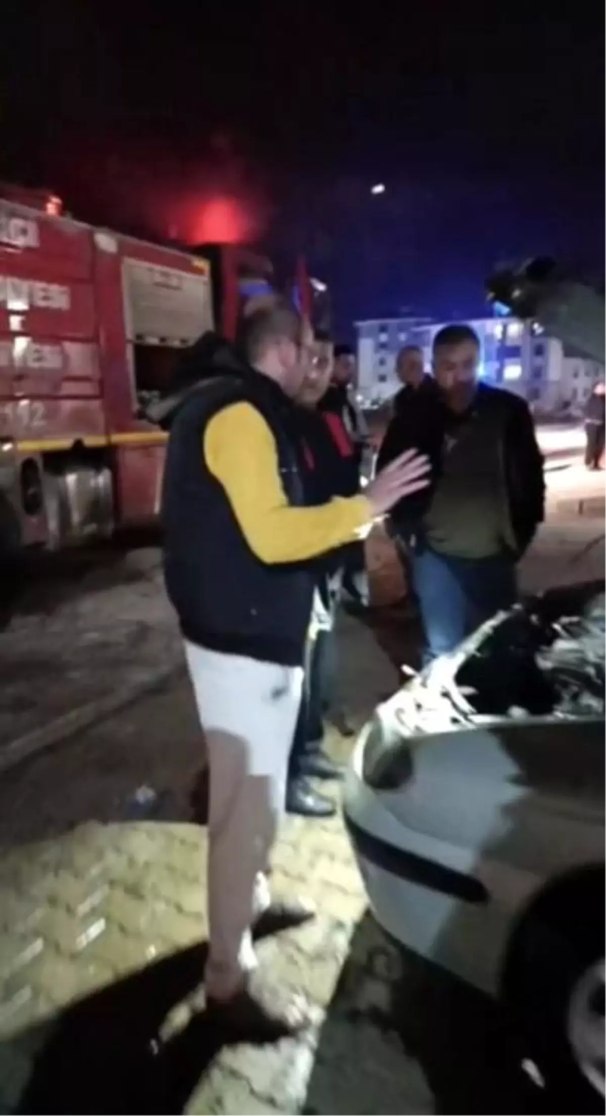 Düziçi\'nde Park Halindeki Araçta Yangın