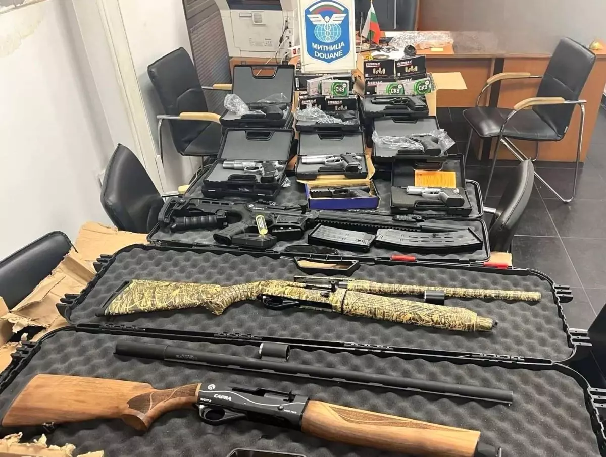 Kaçak Silah Sevkiyatı Bulgaristan\'da Yakalandı