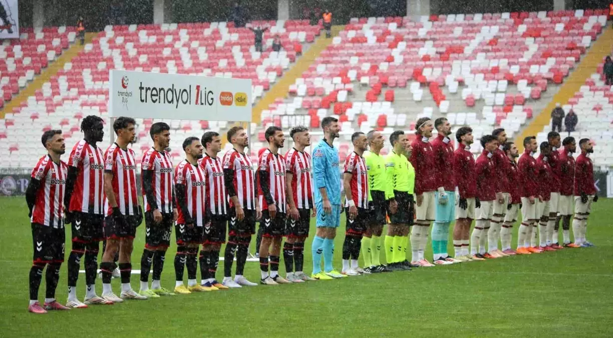 Sivasspor, Bandırmaspor\'u 2-0 mağlup etti