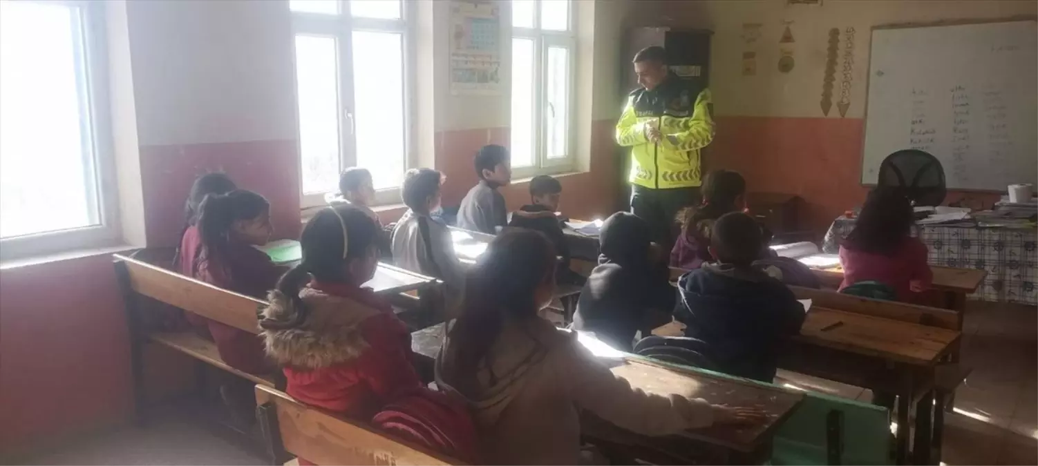 Van\'da Öğrencilere Trafik Eğitimi