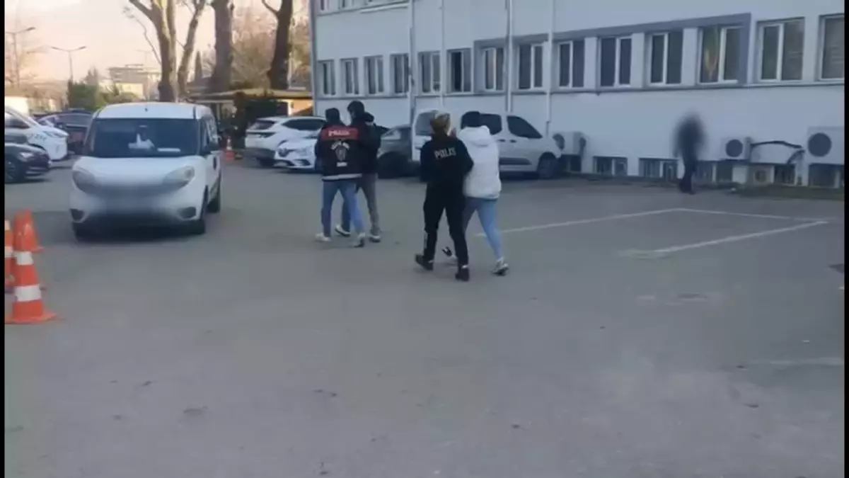 Polis Savcı Kılığındaki Dolandırıcılara Operasyon