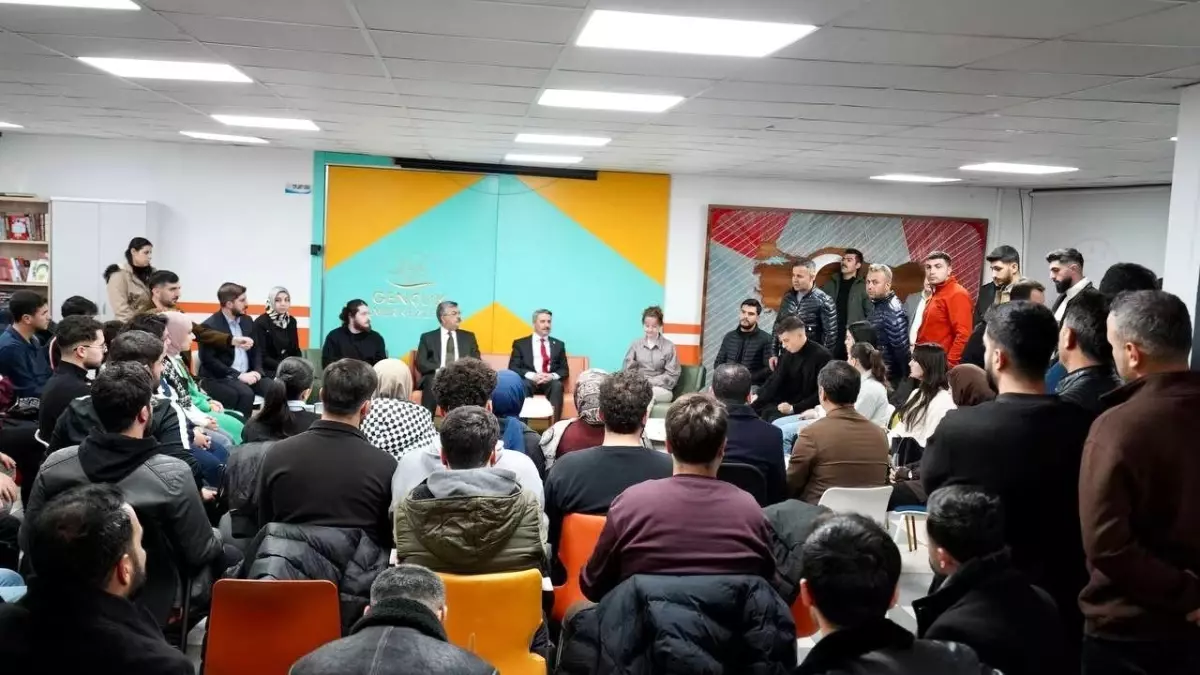 Alkayış\'tan üniversiteli gençlere mesaj