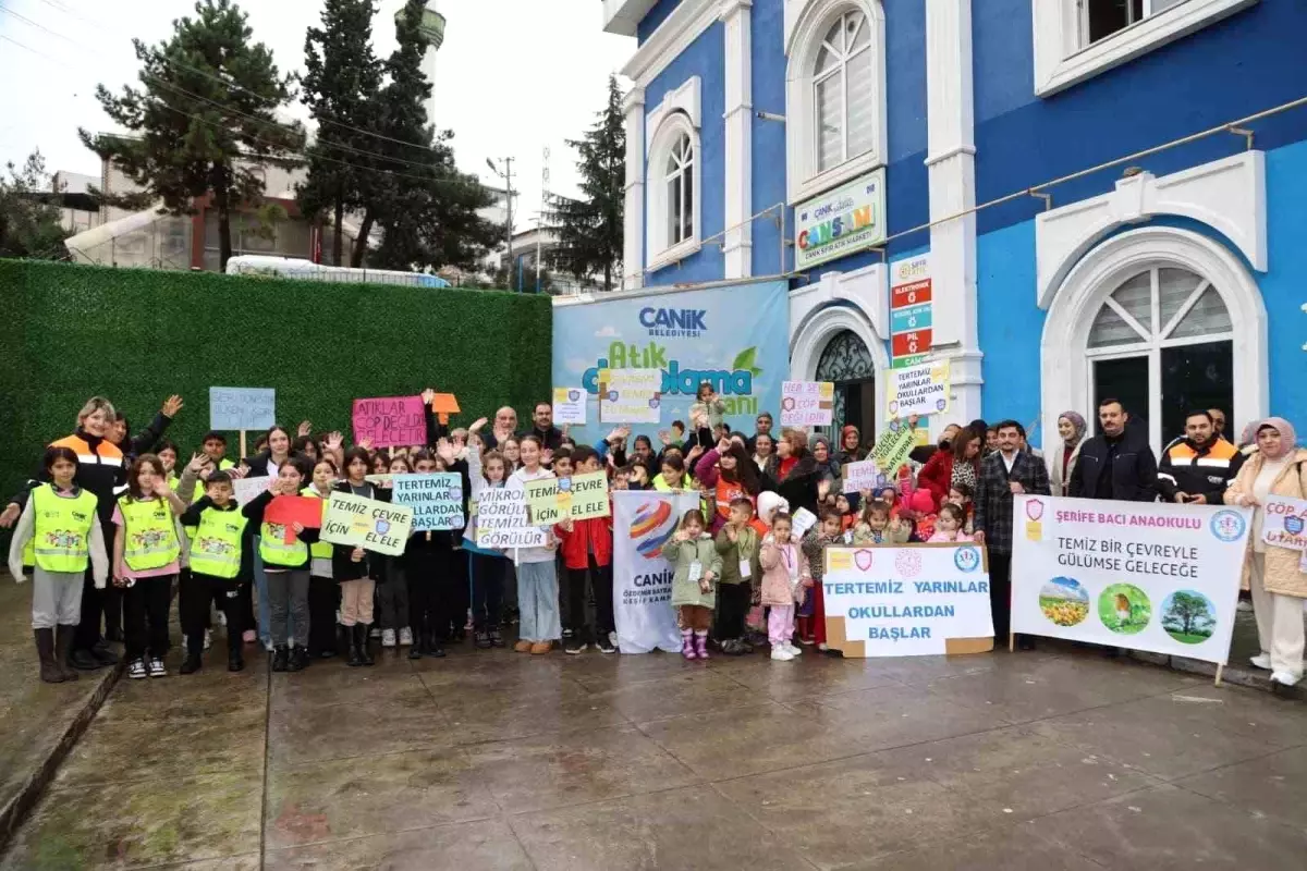 Bu markette para geçmiyor, gençler çevre bilinci kazanıyor