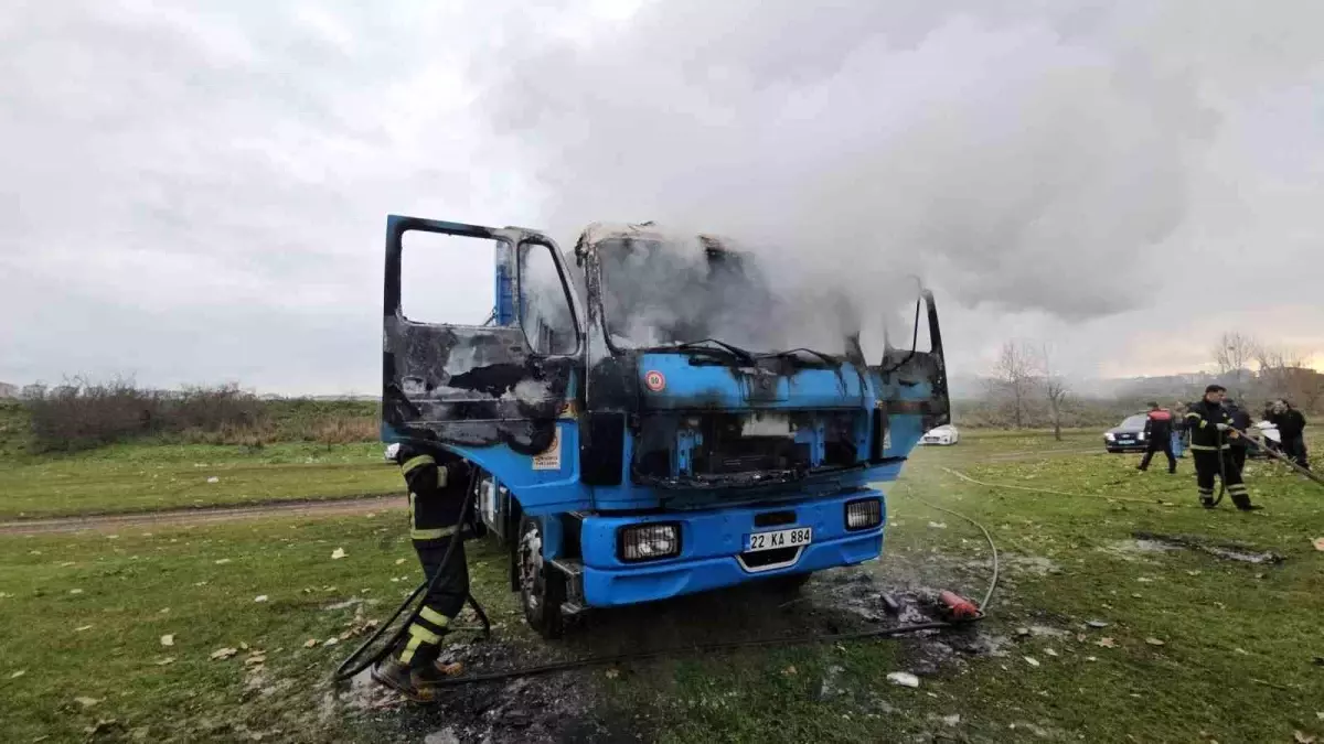 Edirne\'de Yük Kamyonu Yangını