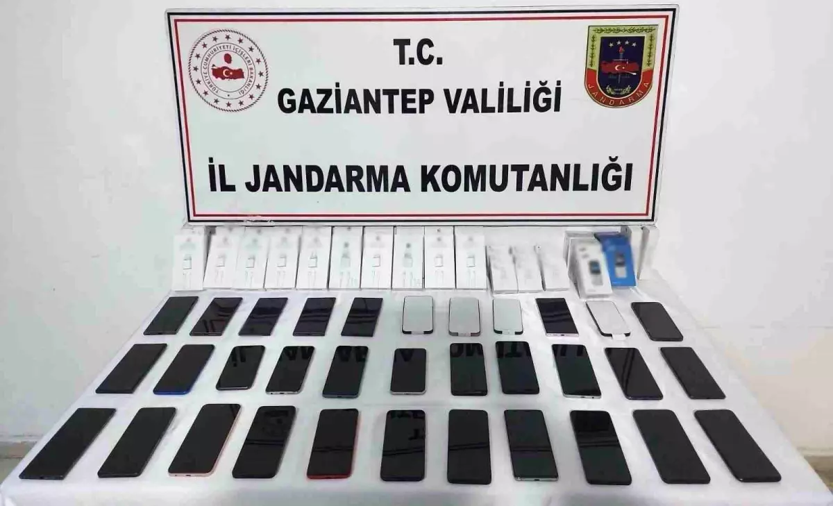 Gaziantep\'te Kaçak Cep Telefonu Operasyonu