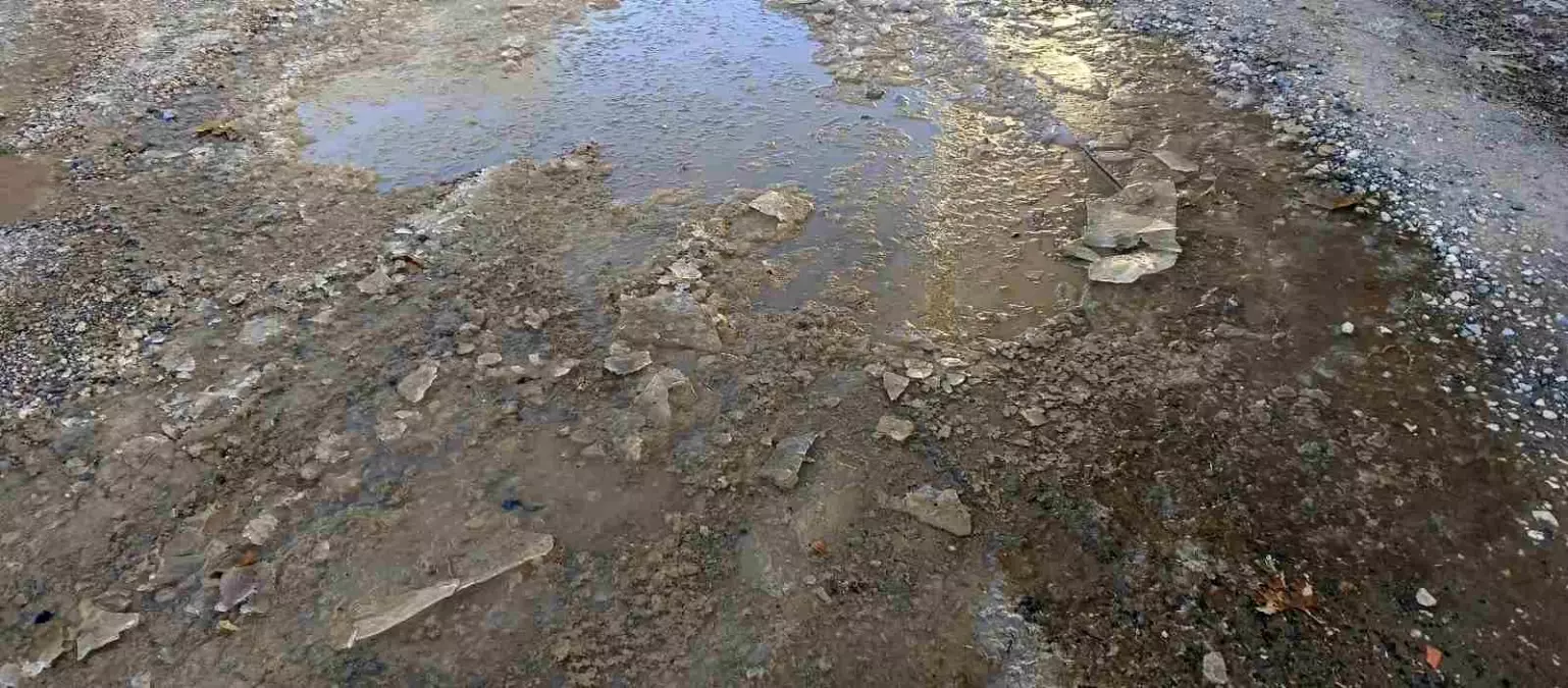 Gölbaşı\'nda Soğuk Hava Suyuları Dondurdu