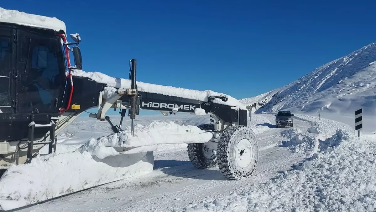 Iğdır\'da 24 Köy Yolu Yeniden Açıldı