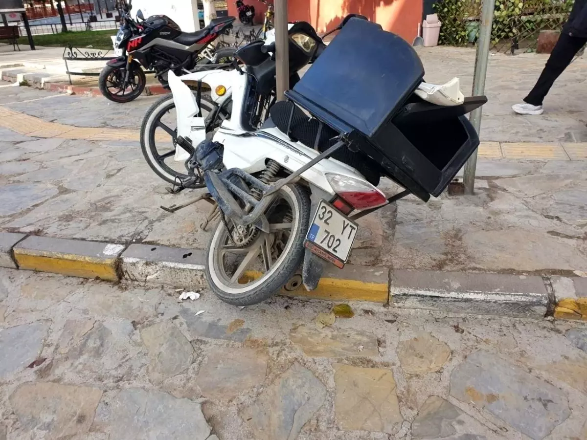 Yalvaç\'ta Motosiklet Kazası: Sürücü Yaralı