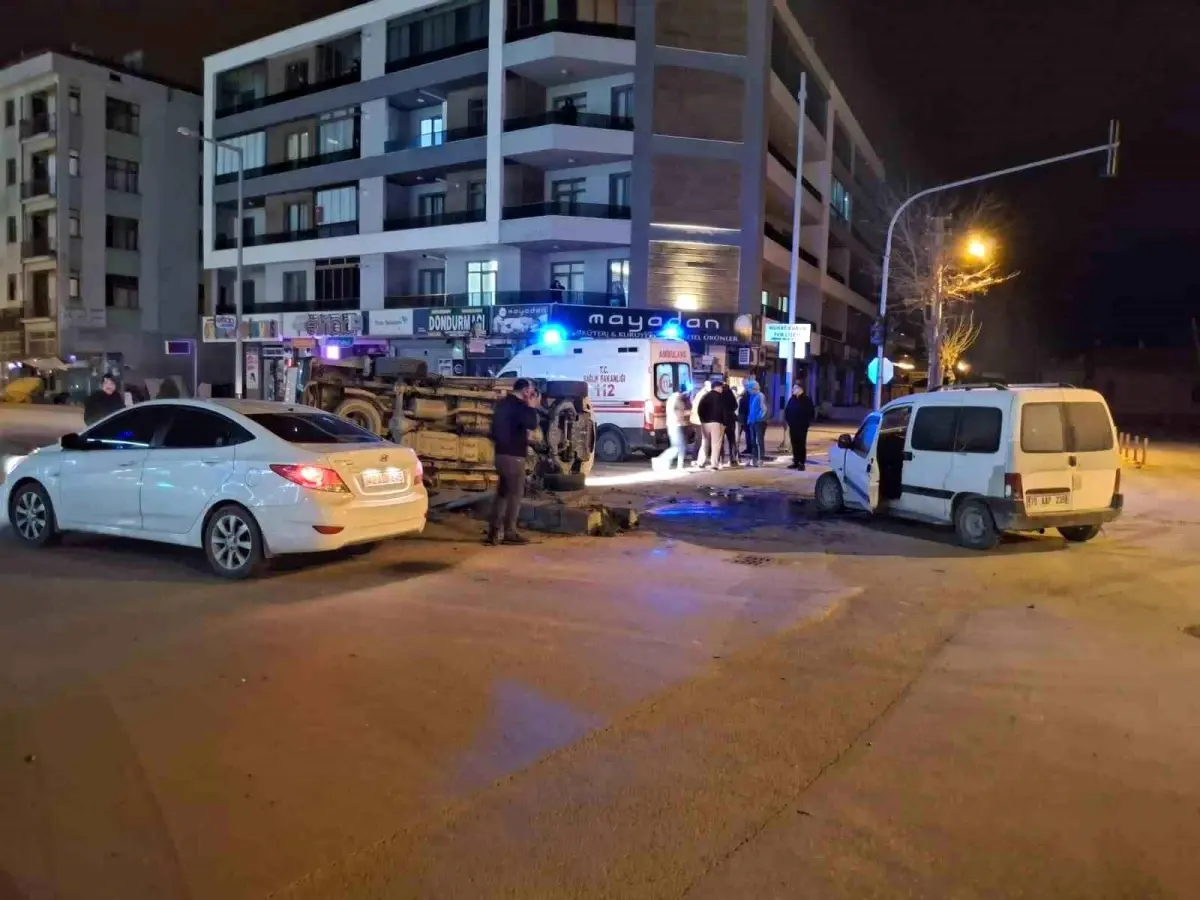 Karapınar\'da Trafik Kazası: 2 Yaralı