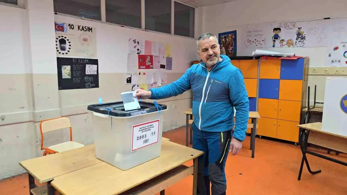 Kosova\'da Erken Parlamento Seçimleri Yapılıyor