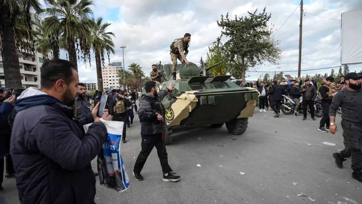 Humus\'ta Camide Bombalı Saldırı: 8 Ölü