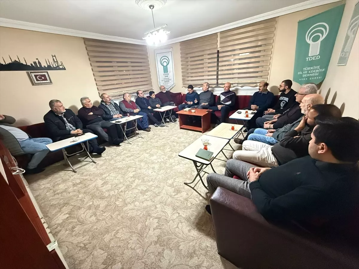 Mehmet Akif Ersoy Anıldı