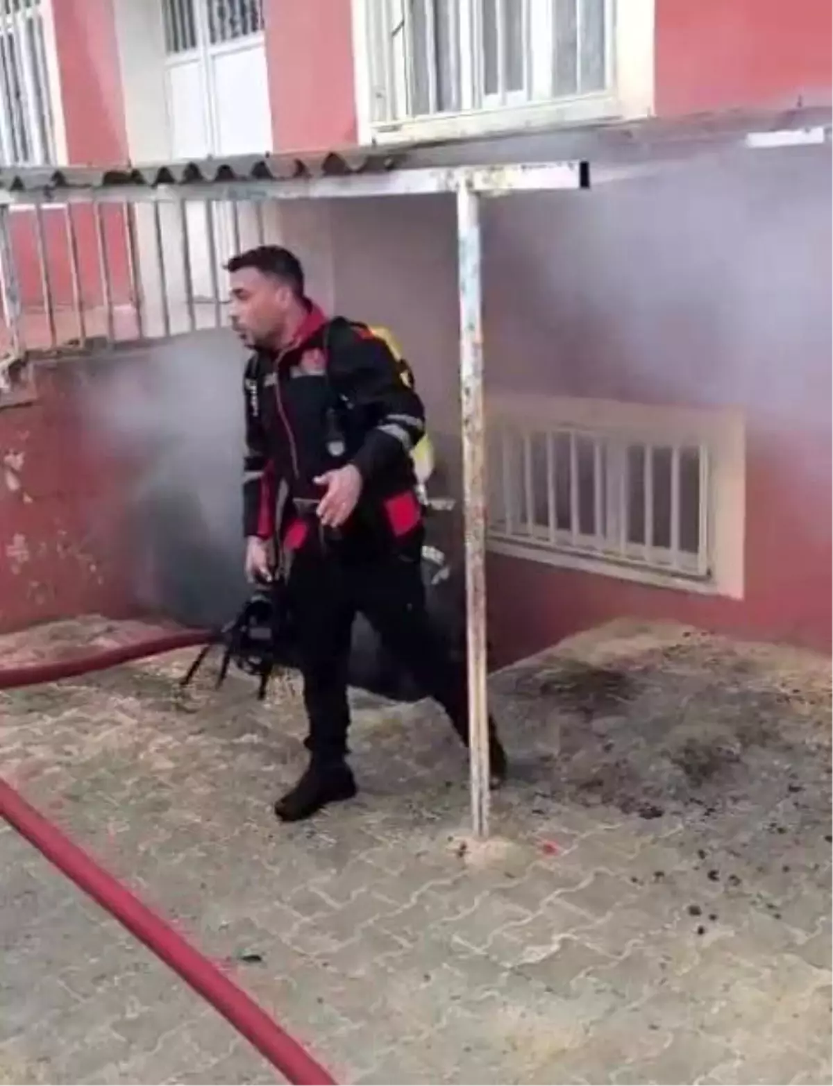 Besni\'de Okul Bodrumunda Yangın Çıktı