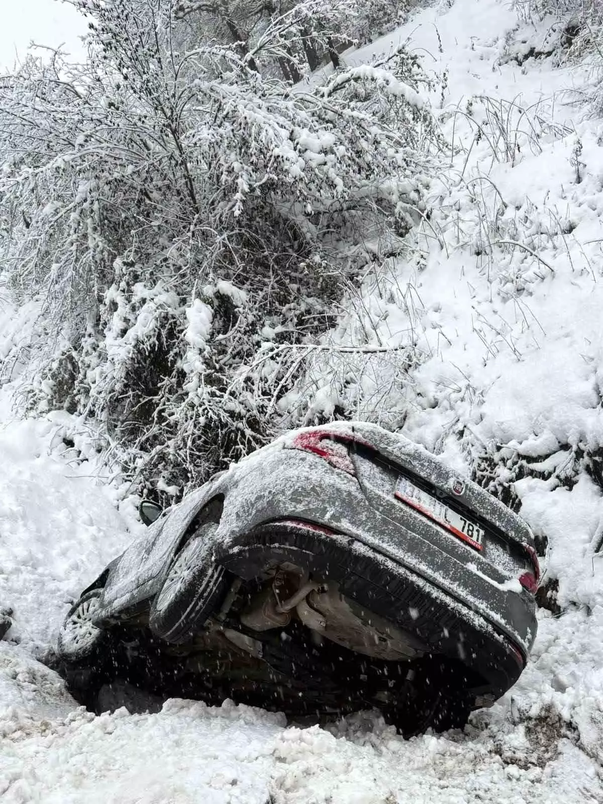 Düzce'de Kar Kazası: 8 Yaralı