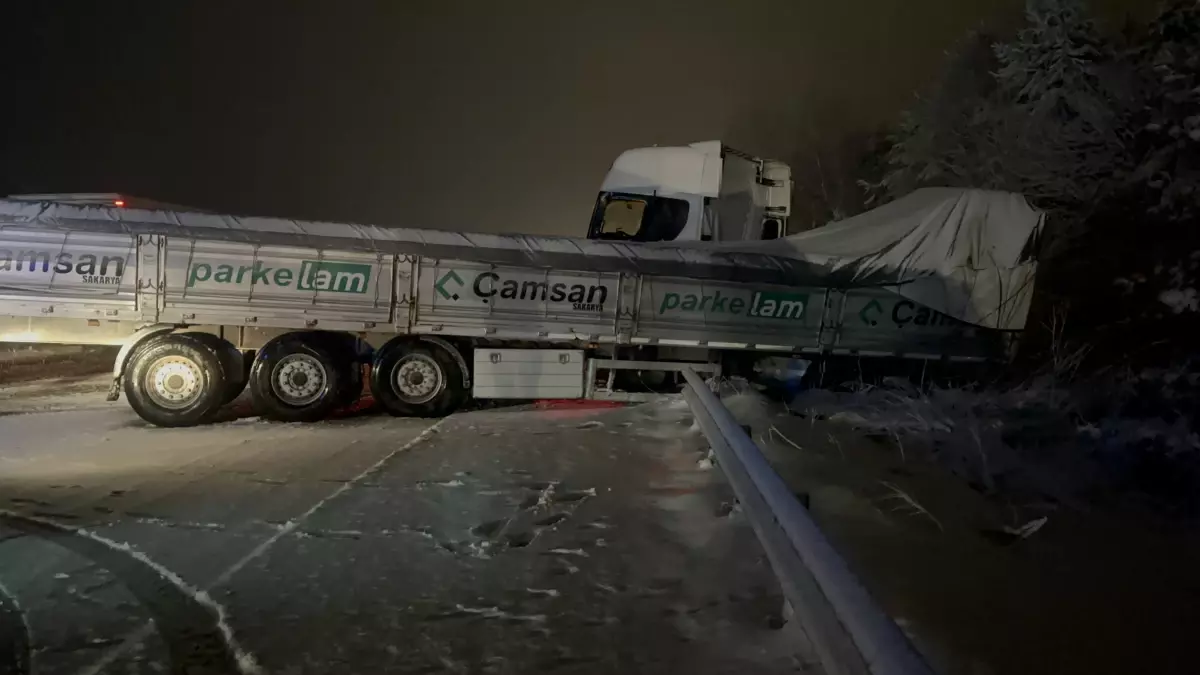 Bolu\'da Zincirleme Kaza: 2 Yaralı