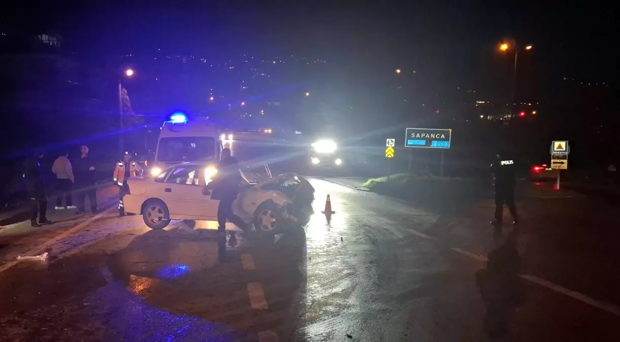 Sapanca\'da Trafik Kazası: 6 Yaralı