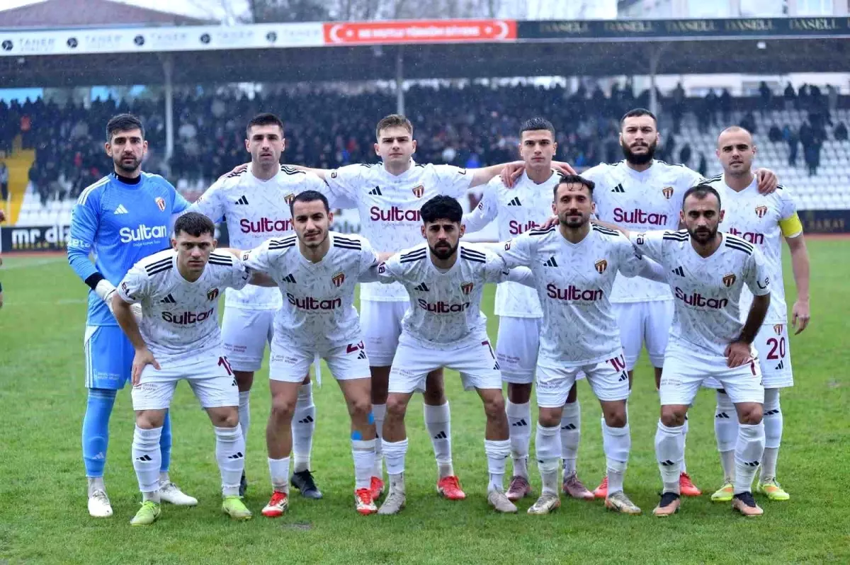 İnegölspor, Altınordu\'yu 3-1 Yendi